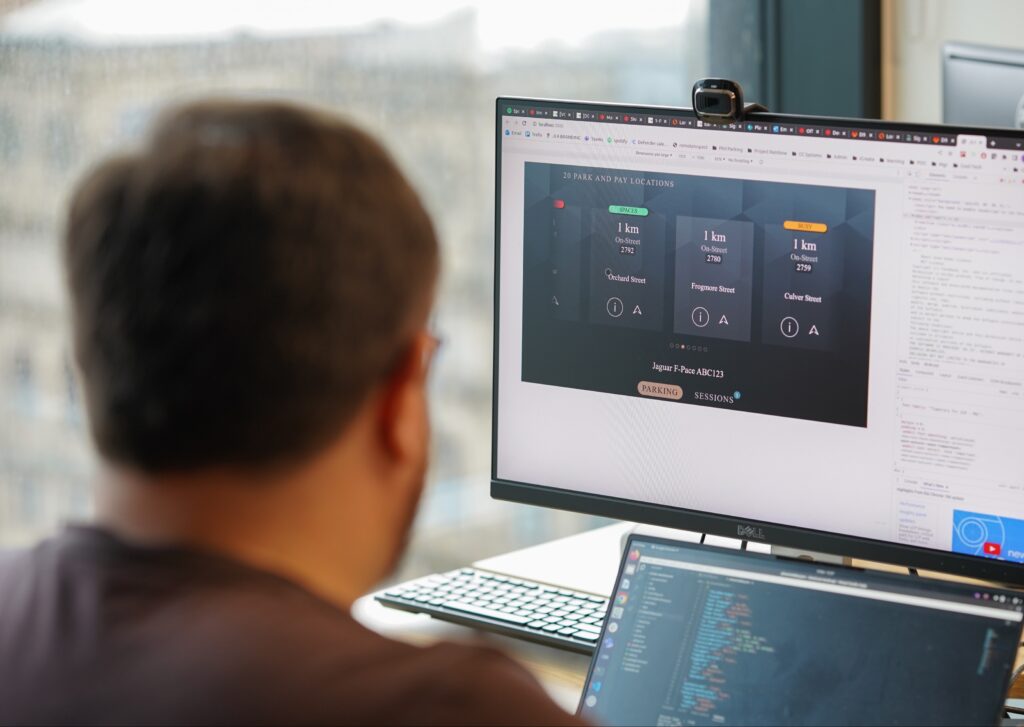 JLR announces drive to recruit talent from digital technology industry Jaguar Land Rover announces drive to recruit skilled workers from the digital technology industry