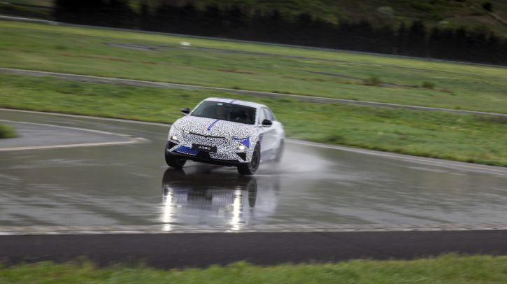 Final handling tests for Alpine A390 sport fastback Alpine’s engineering teams continue its last tests and finalises the development of the A390 on a wet track at Michelin's Ladoux complex.