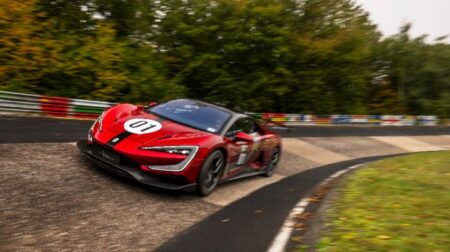 Yangwang U9 Xtreme sets Nürburgring electric hypercar record The red Yangwang U9 Xtreme takes a corner at high speed on the Nürburgring Nordschleife