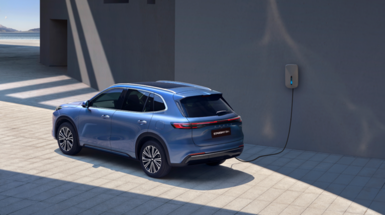 Geely unveils Starray EM-i powertrain as UK launch nears.